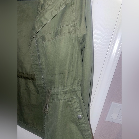 Olive Green Old Navy Jacket - Picture 3 of 8